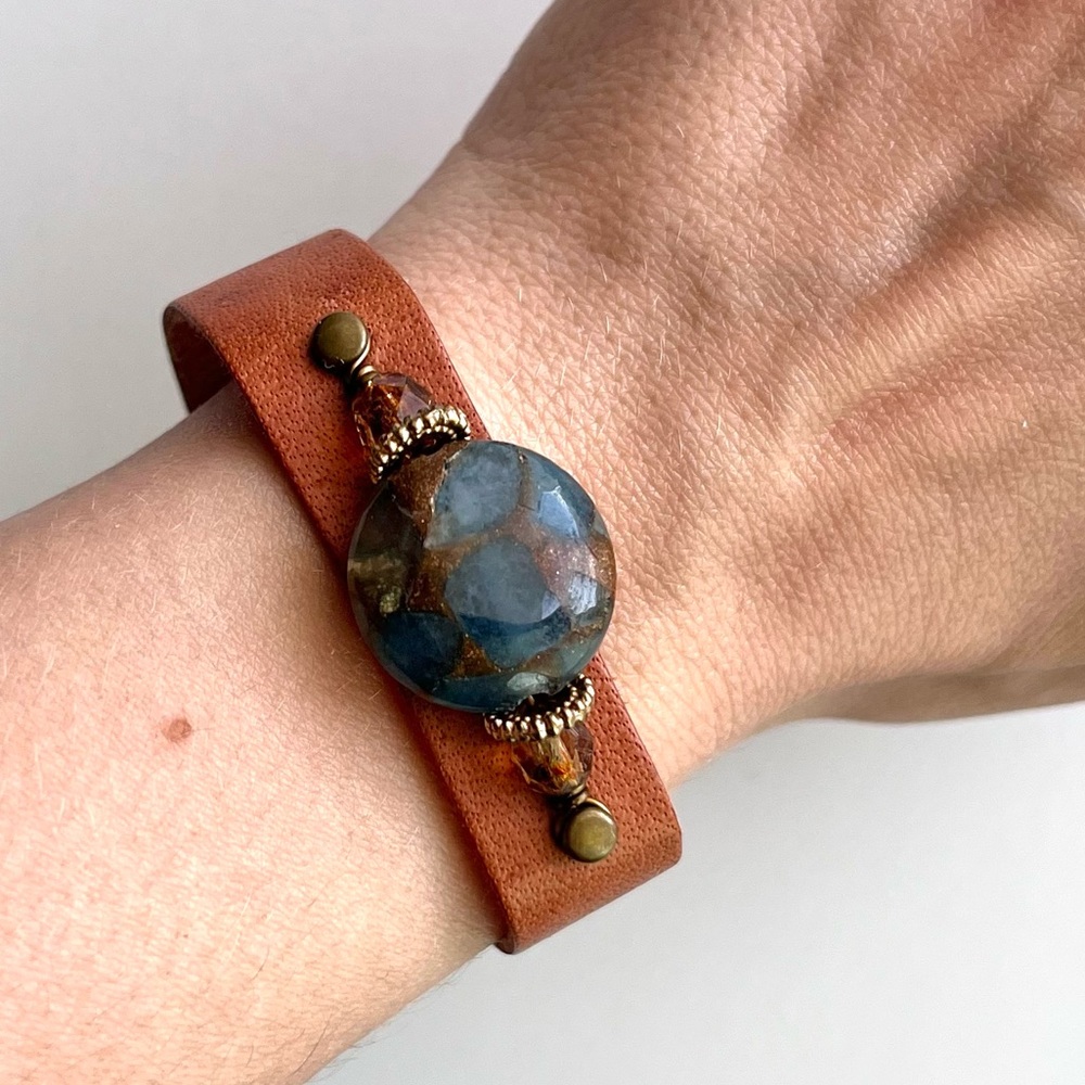 Leather bracelet